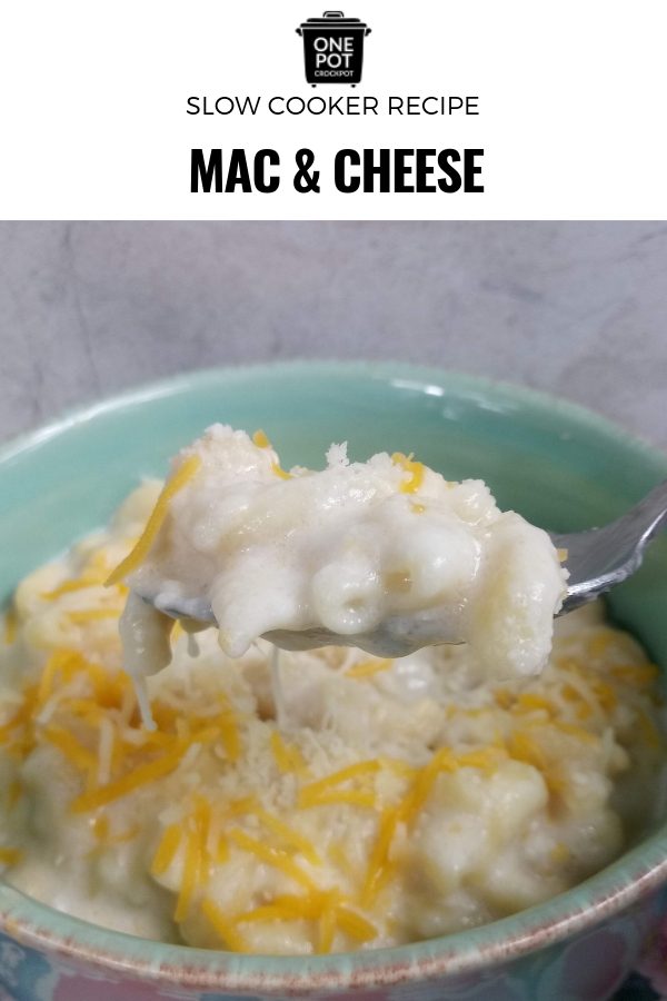 Who doesn't love the thought of slow cooker mac and cheese? With this simple and delicious recipe, you'll be adding this to your slow cooker meal rotation for sure! #slowcookermacandcheese #slowcookingclub #crockpot #macaroni